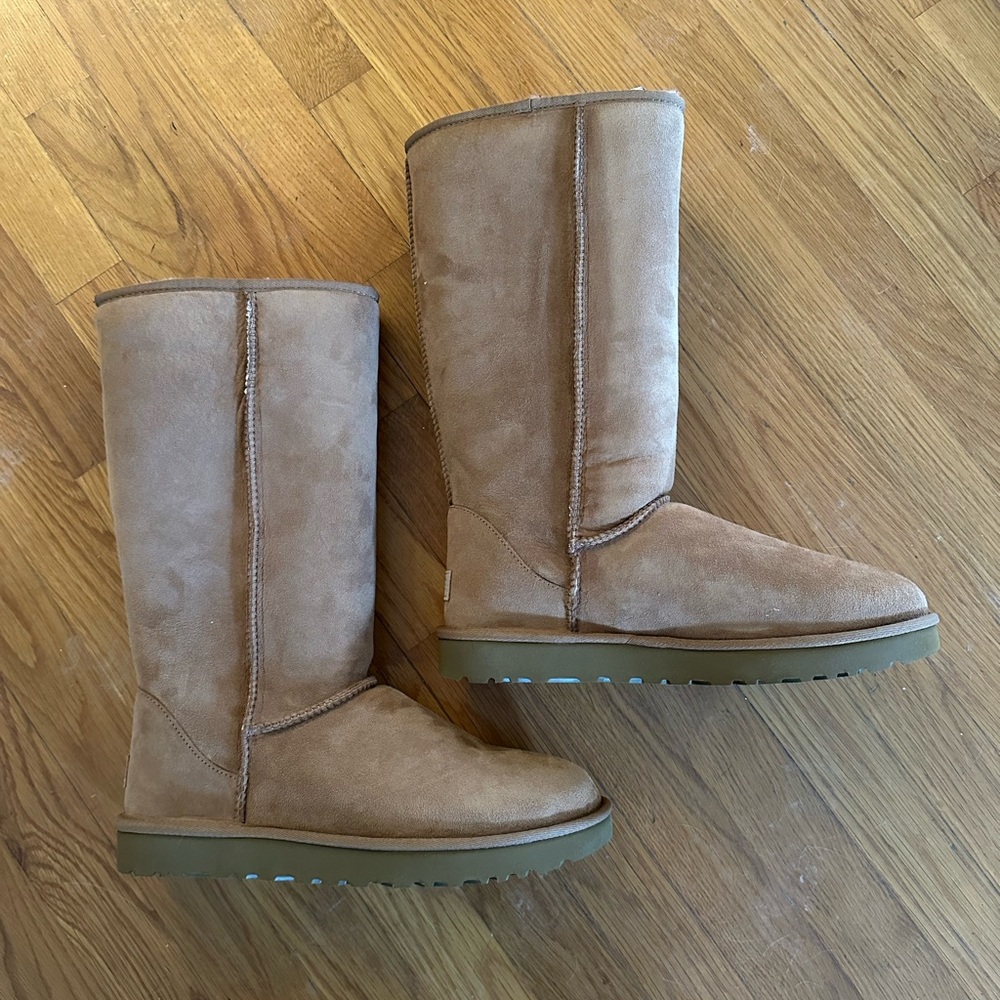 Ugg Boots - size 11